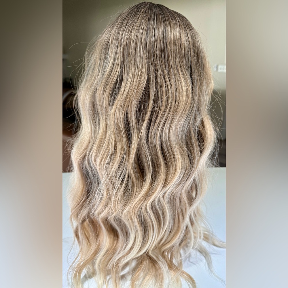HAIR, 21” Wavy Layer, Bangs, Center Part, Ombre Brown to Blonde ends